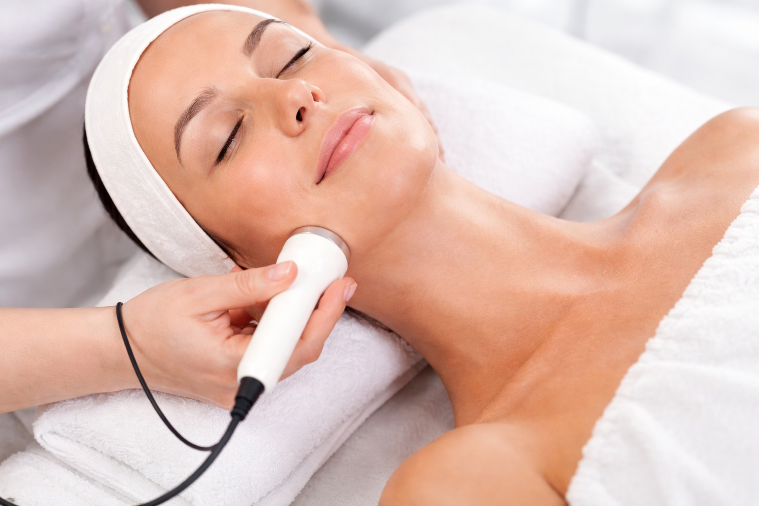 Laser Treatments For Dark Spots: Benefits, Risks, And Realistic Expectations