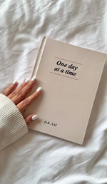 Dr. Su One Day at a Time Diary